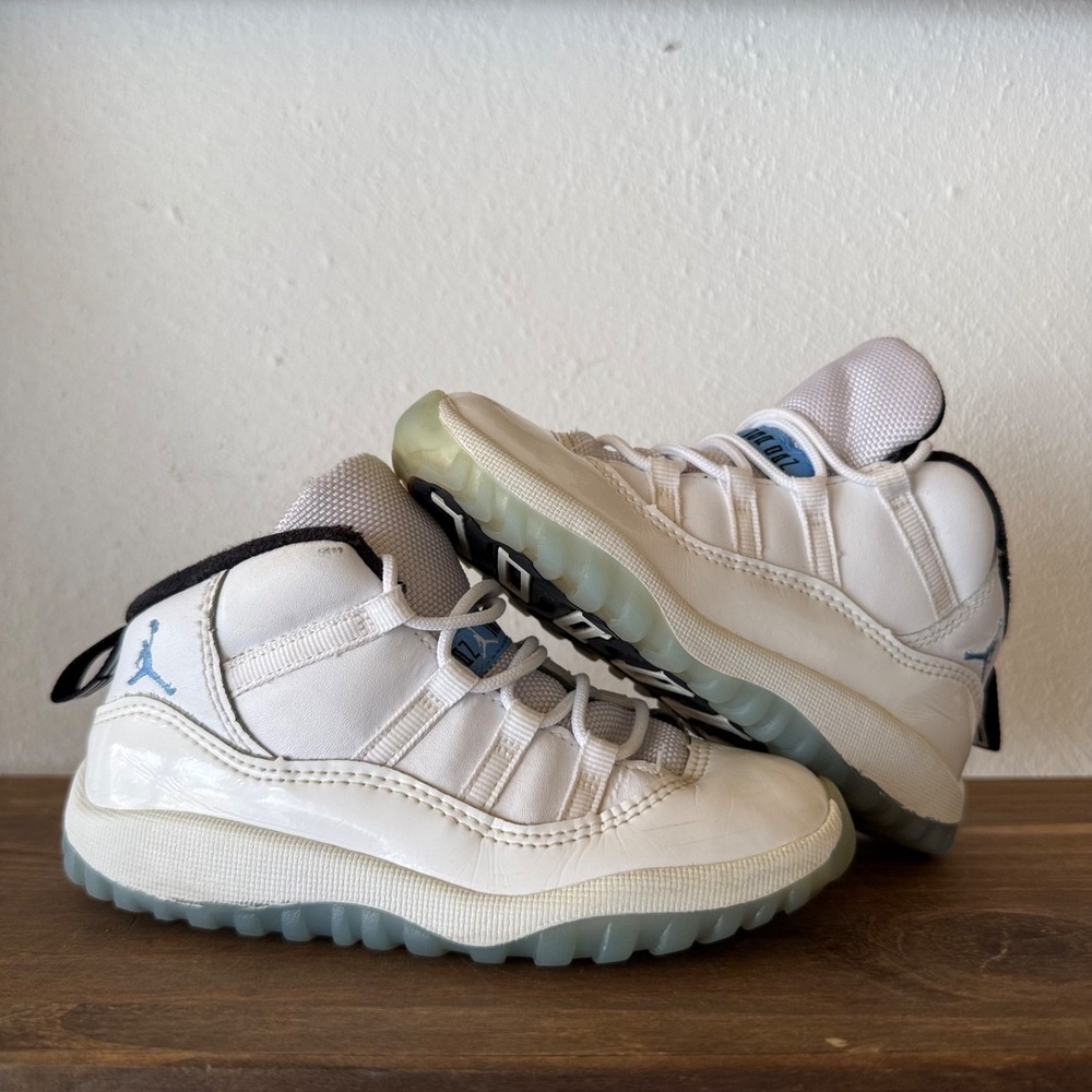 Jordan 11 Retro Low Legend Blue Toddler Size 10C White Sneakers 378040-104‎